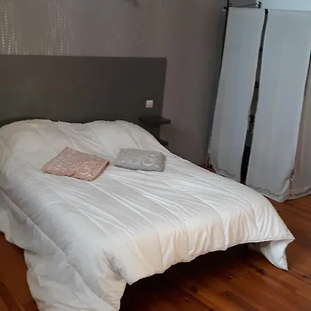 Chambres d'hôtes familiales proche de Carcassonne Alojamento de Acomodação e Pequeno-almoço