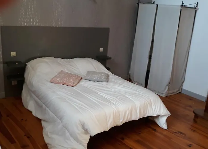 D'hotes Vue Panoramique Proche De Carcassonne فندق مبيت وإفطار